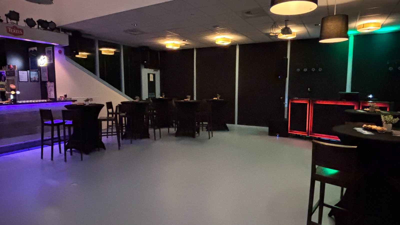 Avond en sfeer bij Sportcafé De Streepen